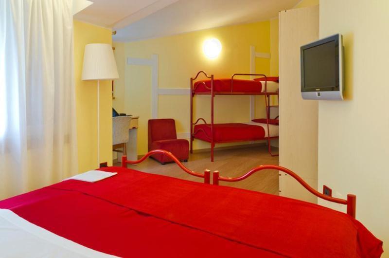 Hotel Carlton Treviso Luaran gambar
